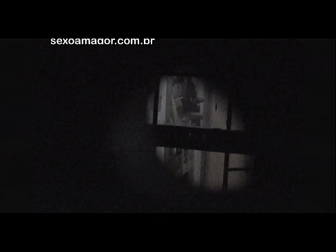 ❤️ Ξανθιά κοπέλα βιντεοσκοπήθηκε κρυφά από ηδονοβλεψία της γειτονιάς κρυμμένο πίσω από κούφια τούβλα ❤ Γαμημένο βίντεο ️